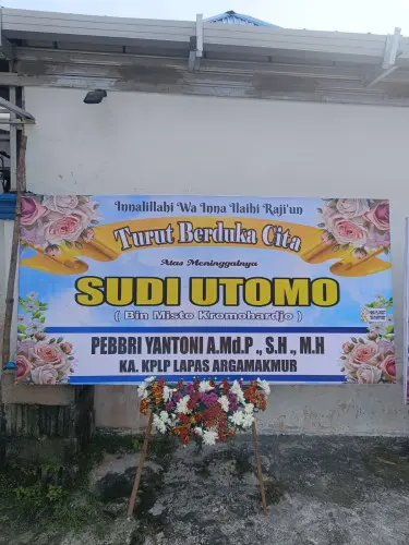 Papan Bunga Duka Cita universitaspgripalangkaraya di Universitas Pgri Palangkaraya