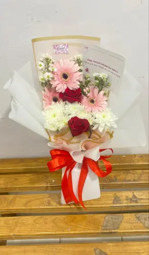 Tersedia Buket Bunga Artifical, Buket Uang & Buket Snack | King Florist di Universitas Pgri Palangkaraya